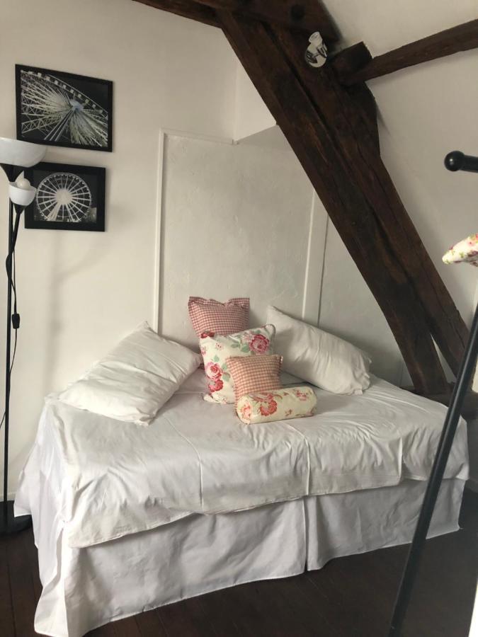 Ancien Relais De Poste The Old Post Office Bed & Breakfast Saint-Martial-d'Albarede Ngoại thất bức ảnh